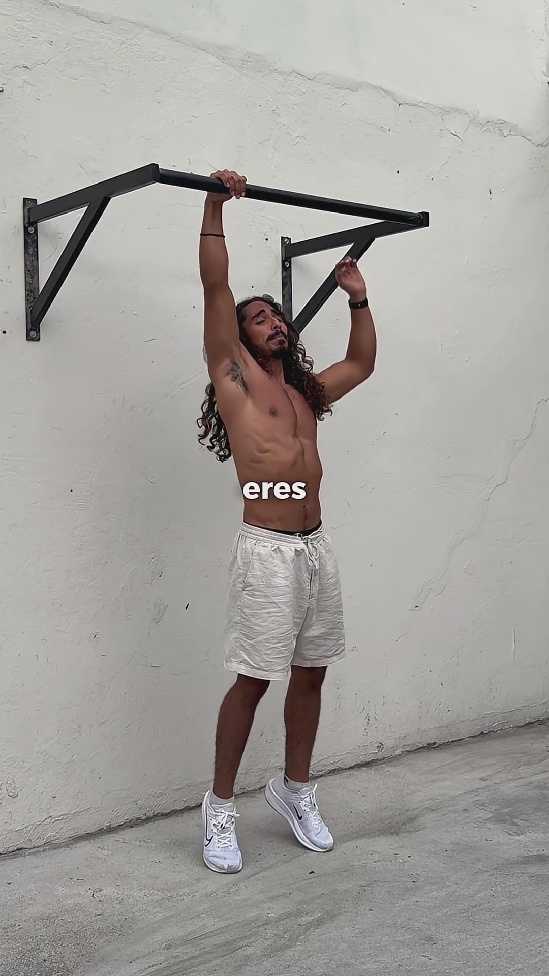 De esta manera podrás sacar tu primera dominada 💪🏿🔥 #calistenia #ejercicioencasa #fitness