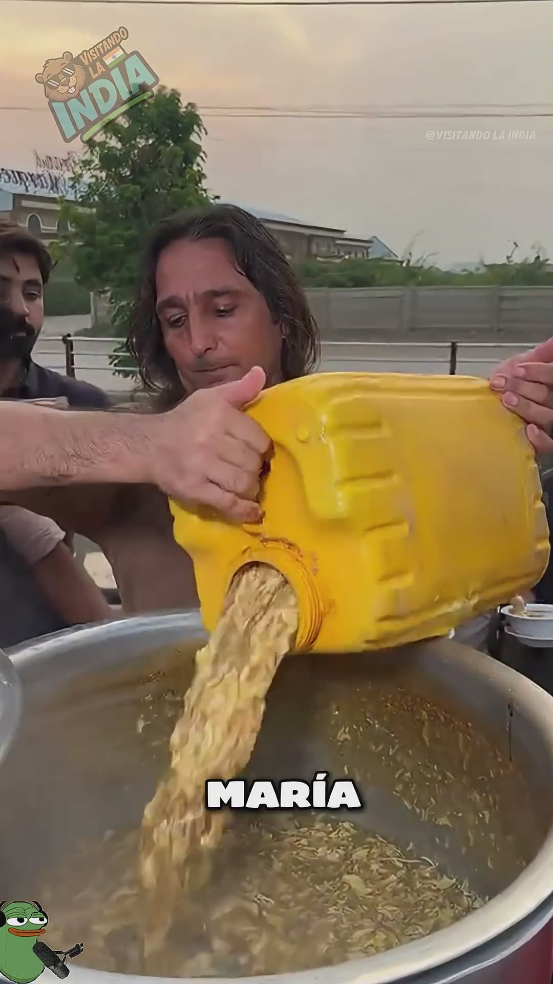 El caldo de pollo de la India #streetfood #indianfood #comidacallejera