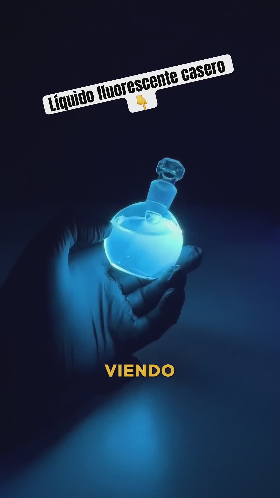 El secreto del refresco fluorescente. Experimento casero #ciencia #curiosidades #química
