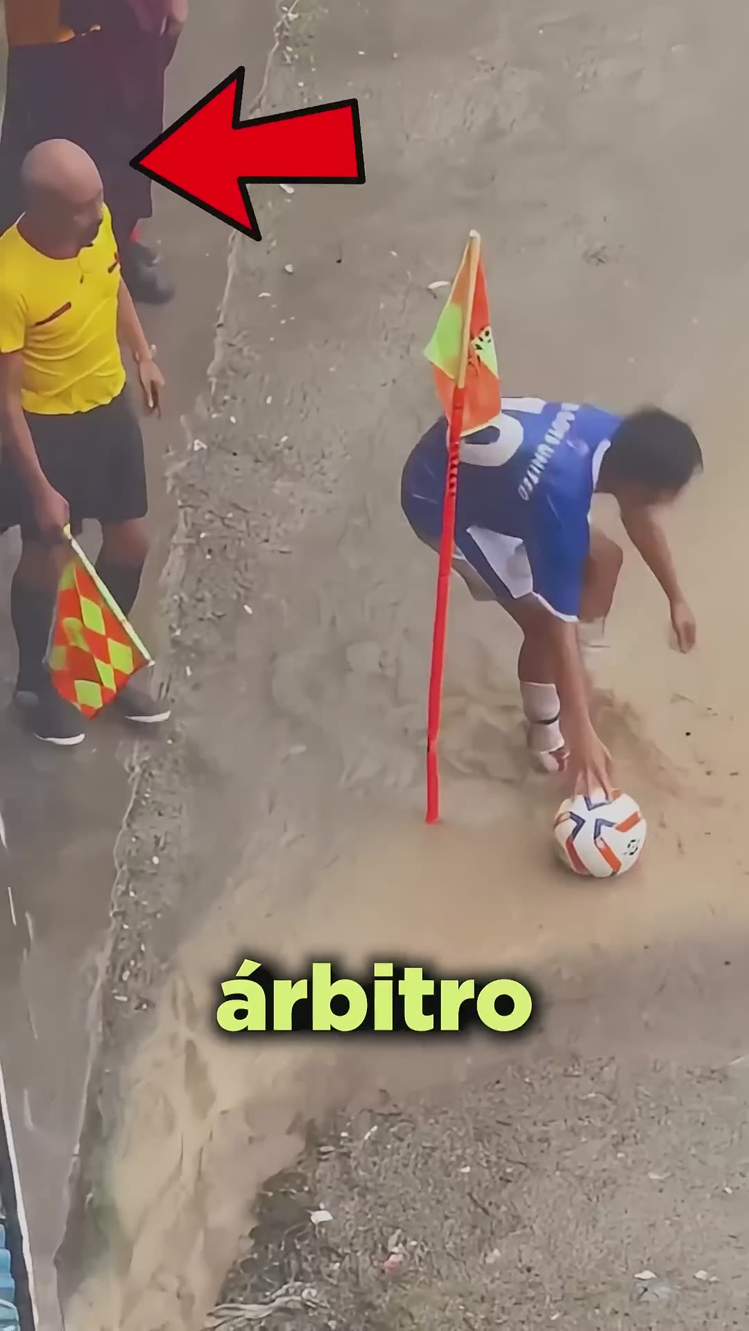 Este Arbitro Simplemente ROMPIÓ Las Reglas Del Futbol!