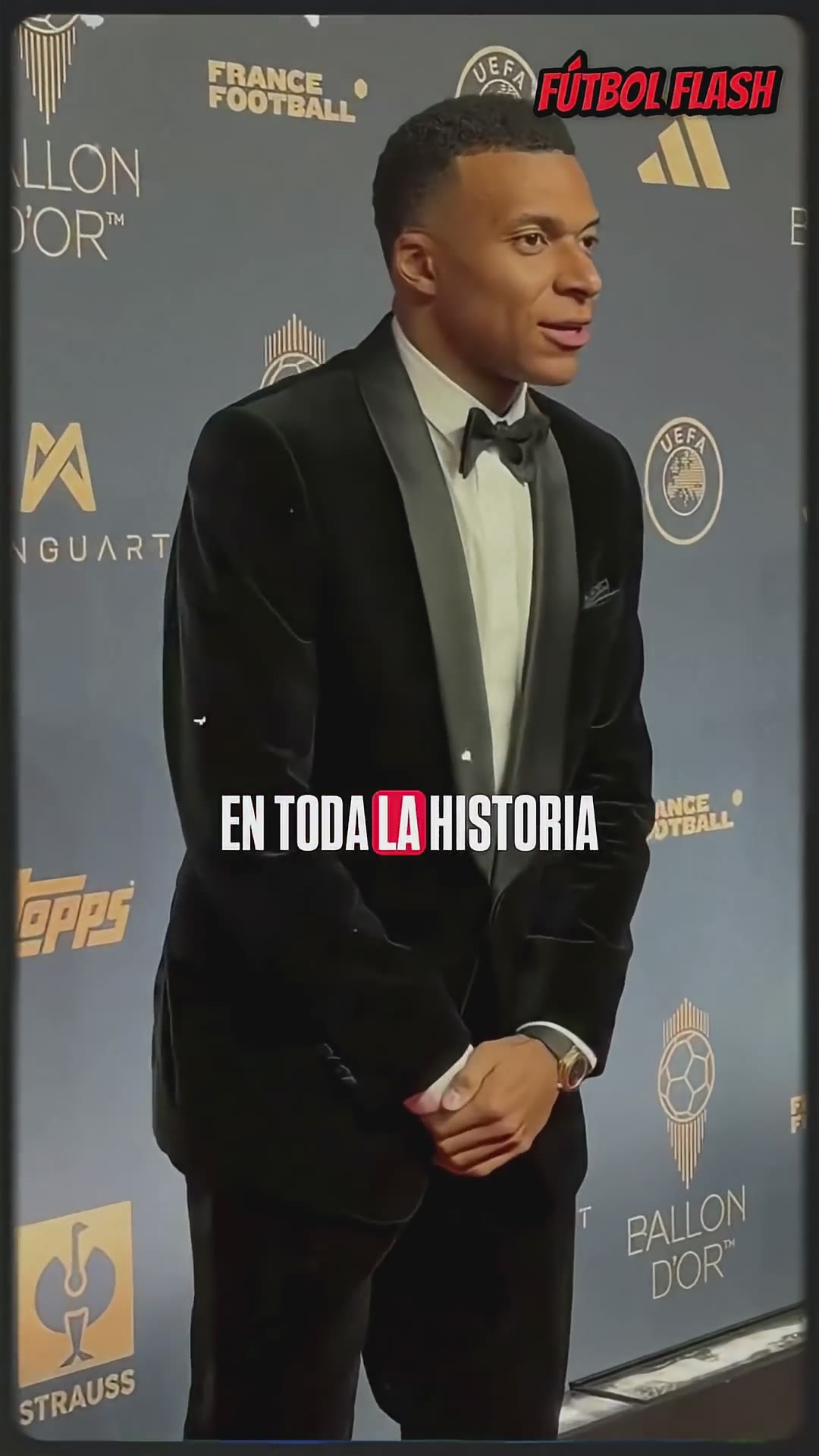 ¡El único jugador en la historia con 3 "balones de playa" y 3 Trofeos Kopa! 😱