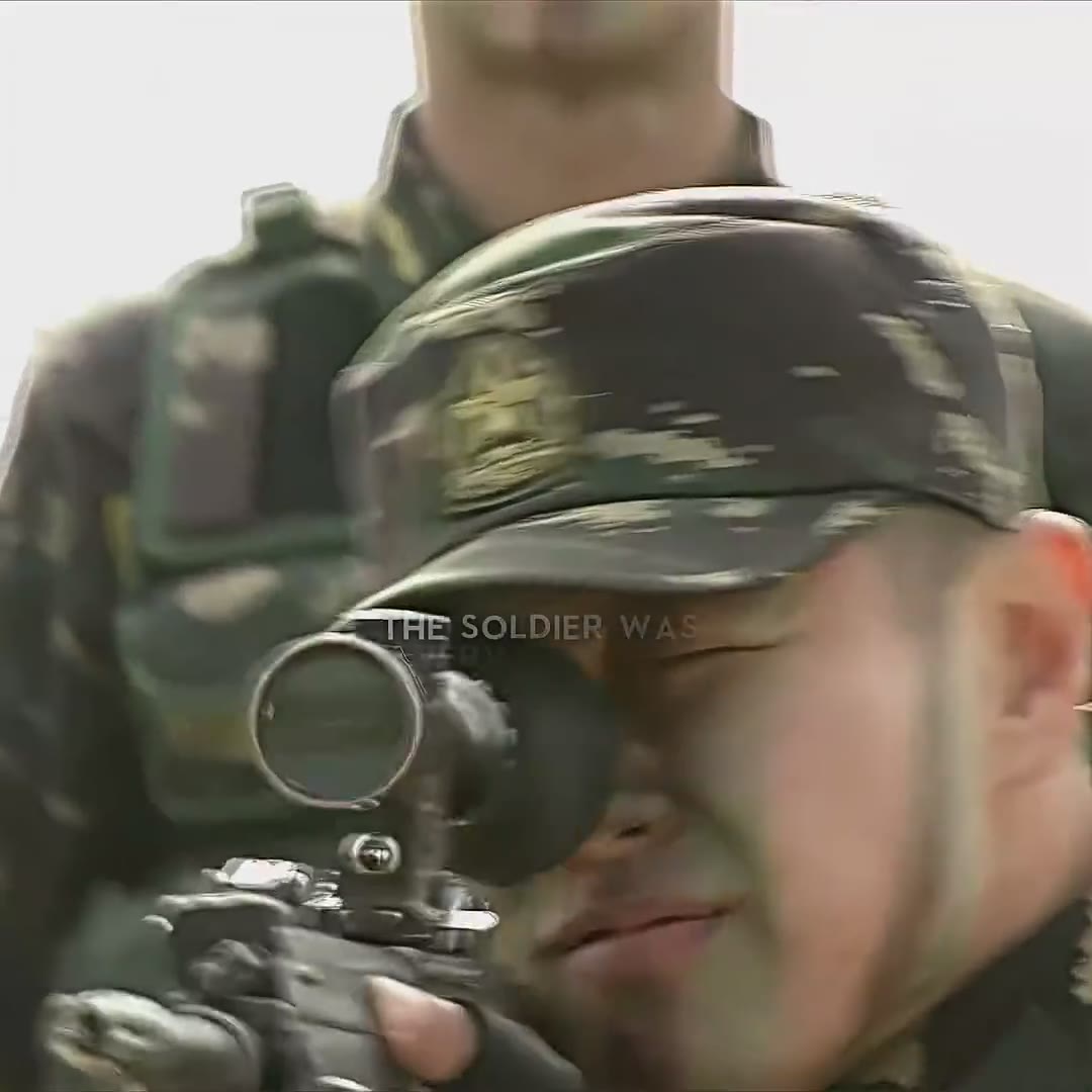 🔫This soldier never missed even with a faulty sniper rifle！#movie #viral #motivation #shorts