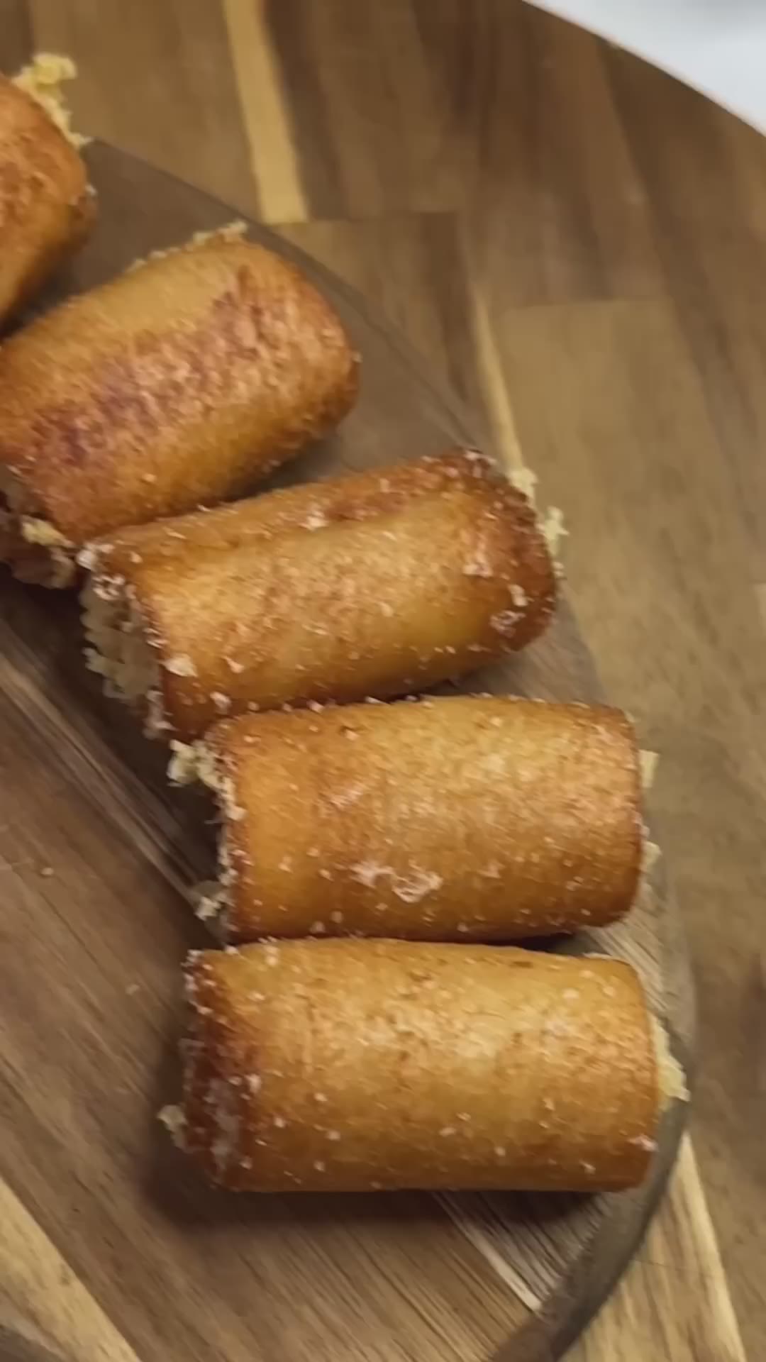 Rollitos de pan 🍞 Ingredientes en Instagram #panbimbo #queso #frankfurt #receta #recetasfaciles