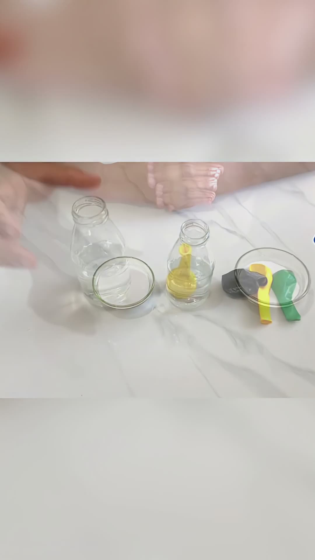 Experimento Casero ¡Vinagre y Bicarbonato Revelado! #shorts #viralshorts #educación #science