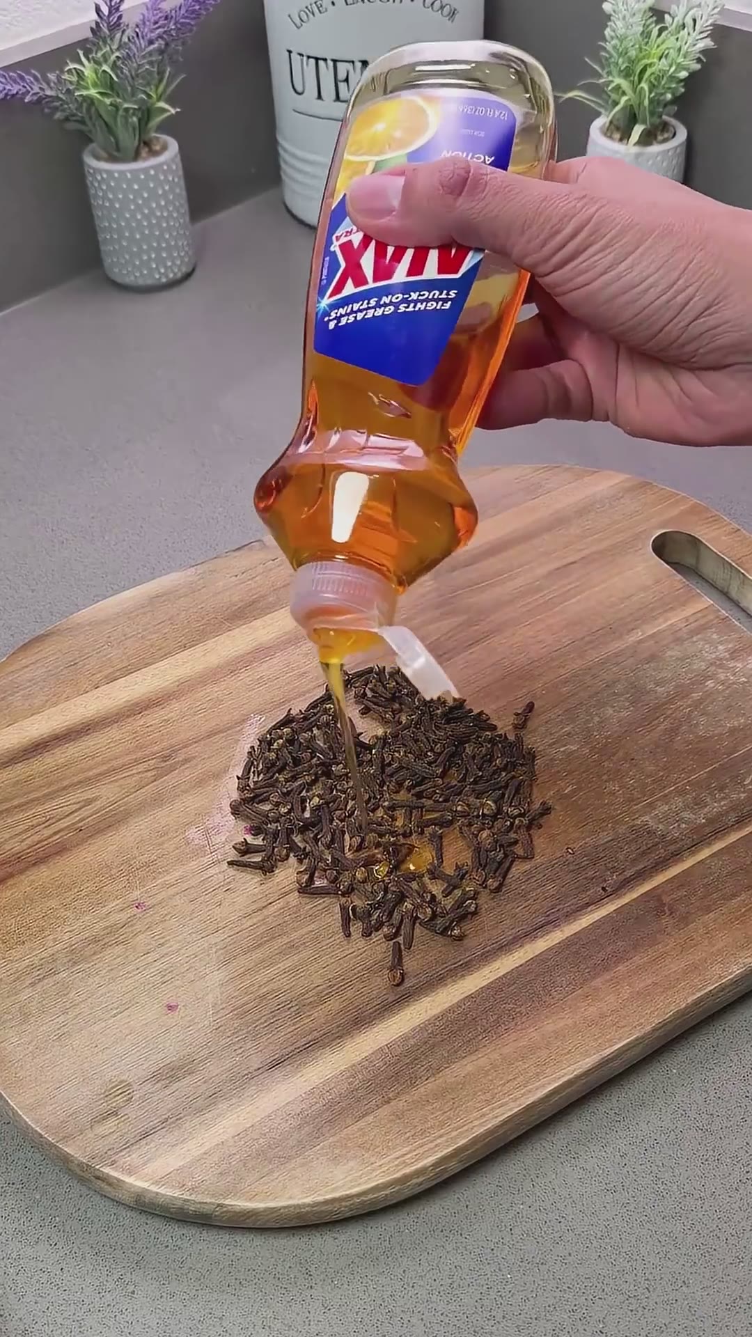 Mantén a los Mosquitos Alejados con esta Receta Fácil 🚫🦟 #Mosquitos #RepelenteNatural