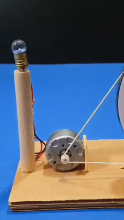 Generador Casero de Corriente#inventos #elctronica #ingenio #prototipos #experimentos caseros