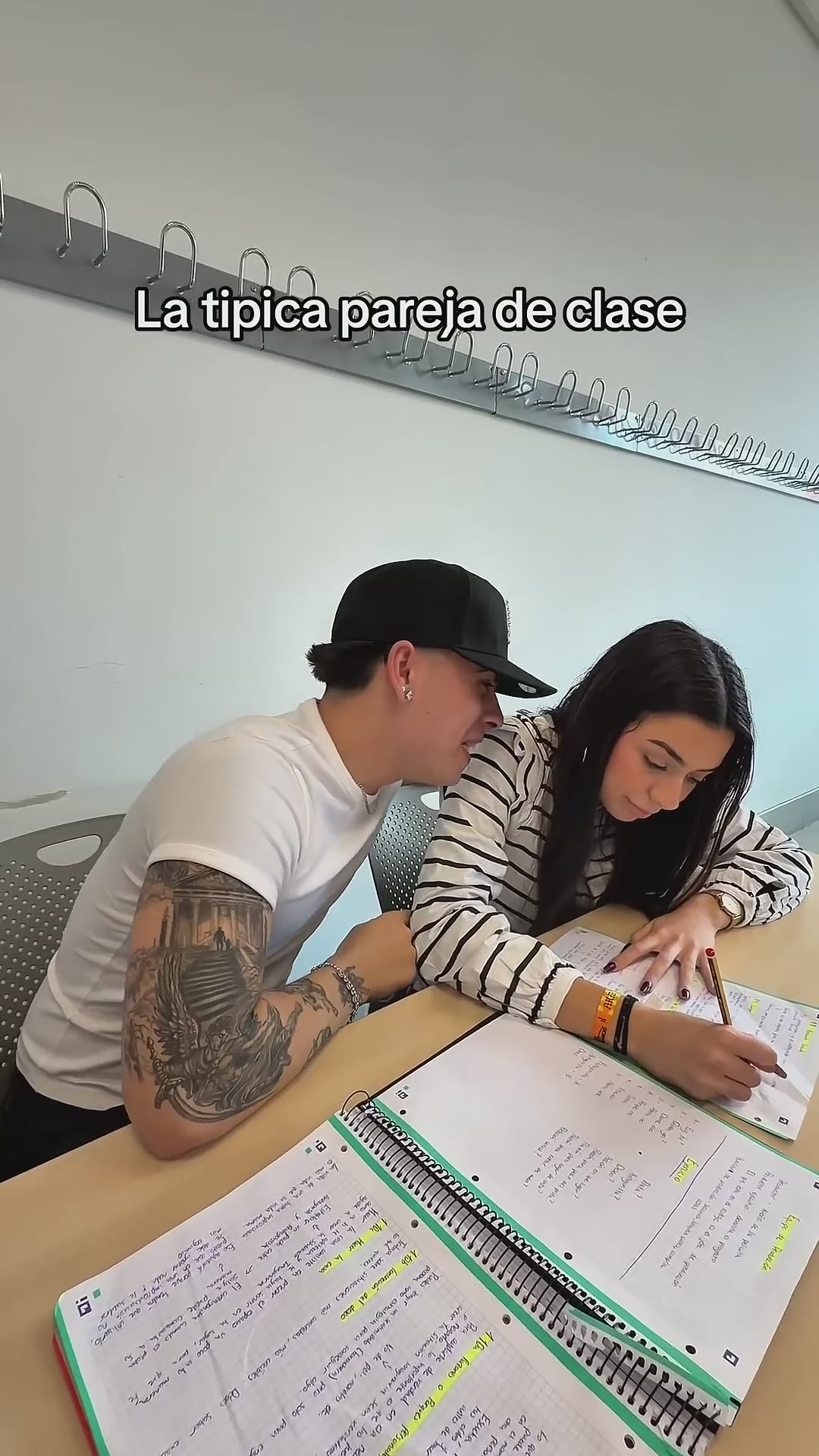 La típica pareja de clase❤️ #humor #funil #shortsviral #comedia #viralvideo