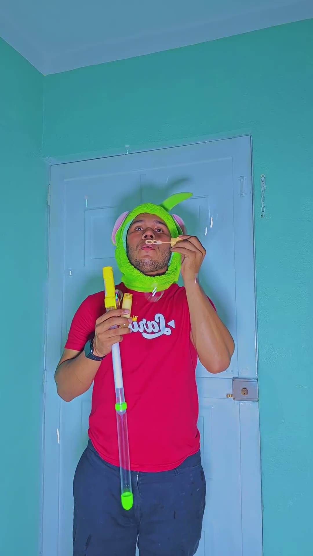QUIEN SERÁ #comedy #funny #gracioso #bromas #viral #humor #comedia #shorts #alfredolarin #gracioso