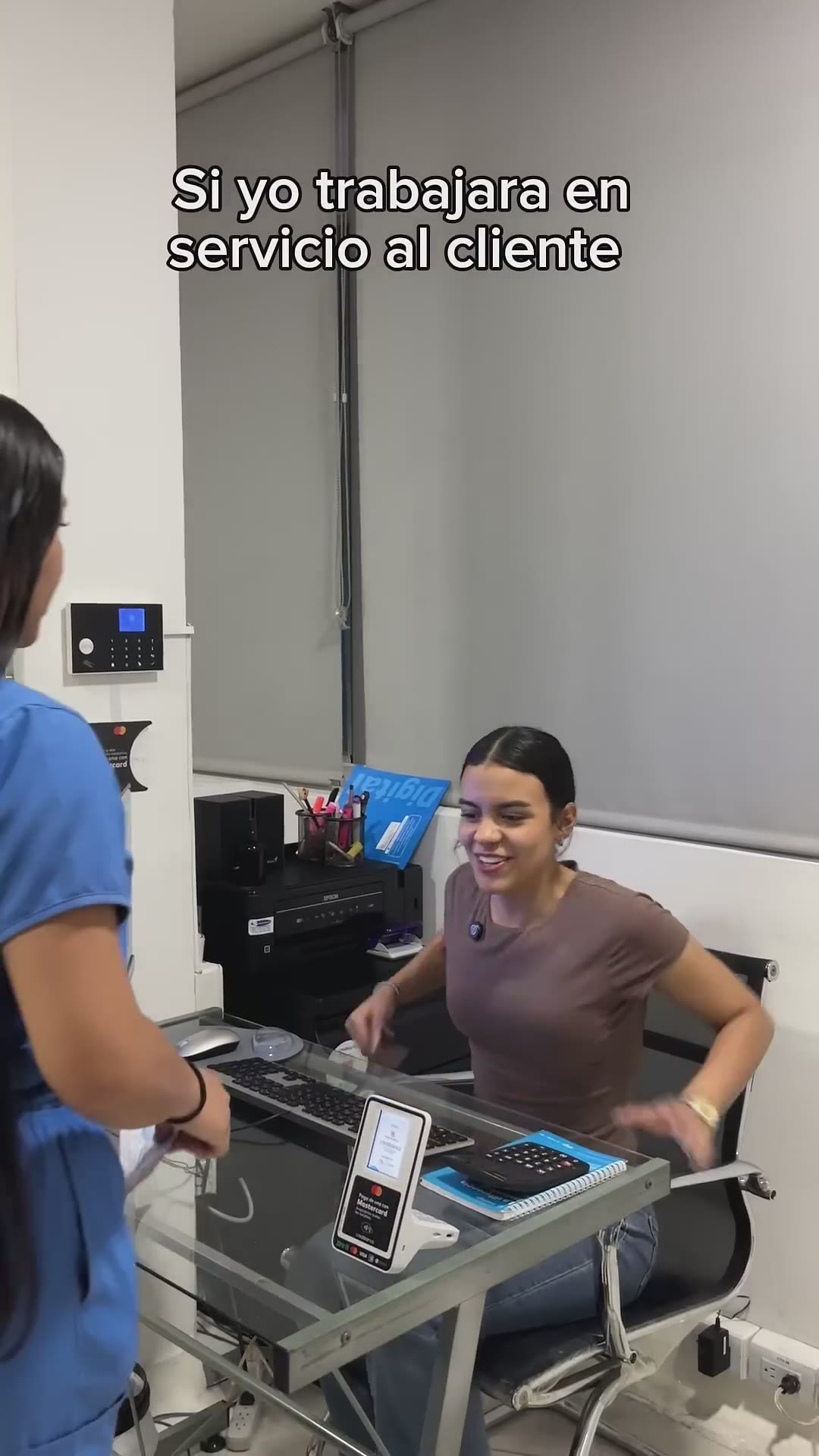 Si yo trabajara en servicio al cliente 🤬🙄🤣 #humor #trabajo #fyp #shorts
