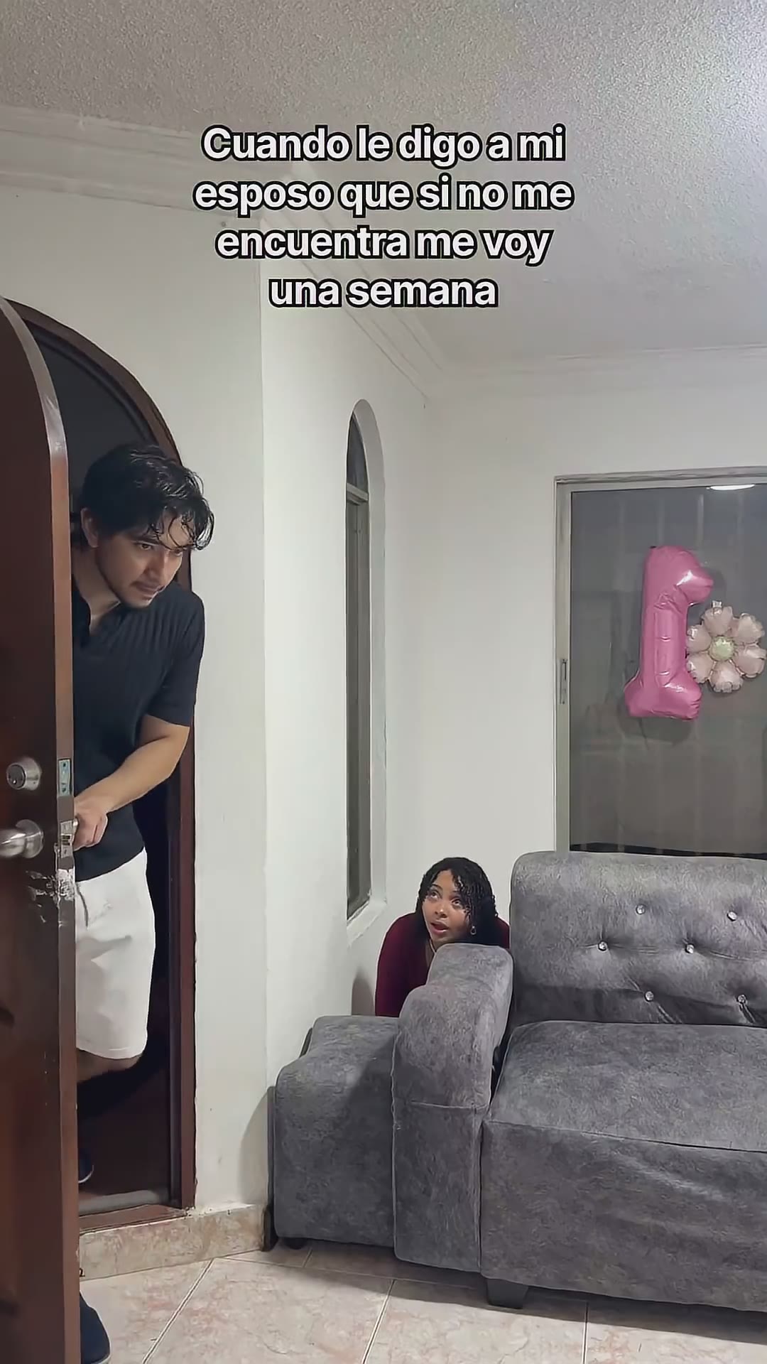 Según él nunca me encontró 🤬😭 #humor #viral #latinoamerica #pareja