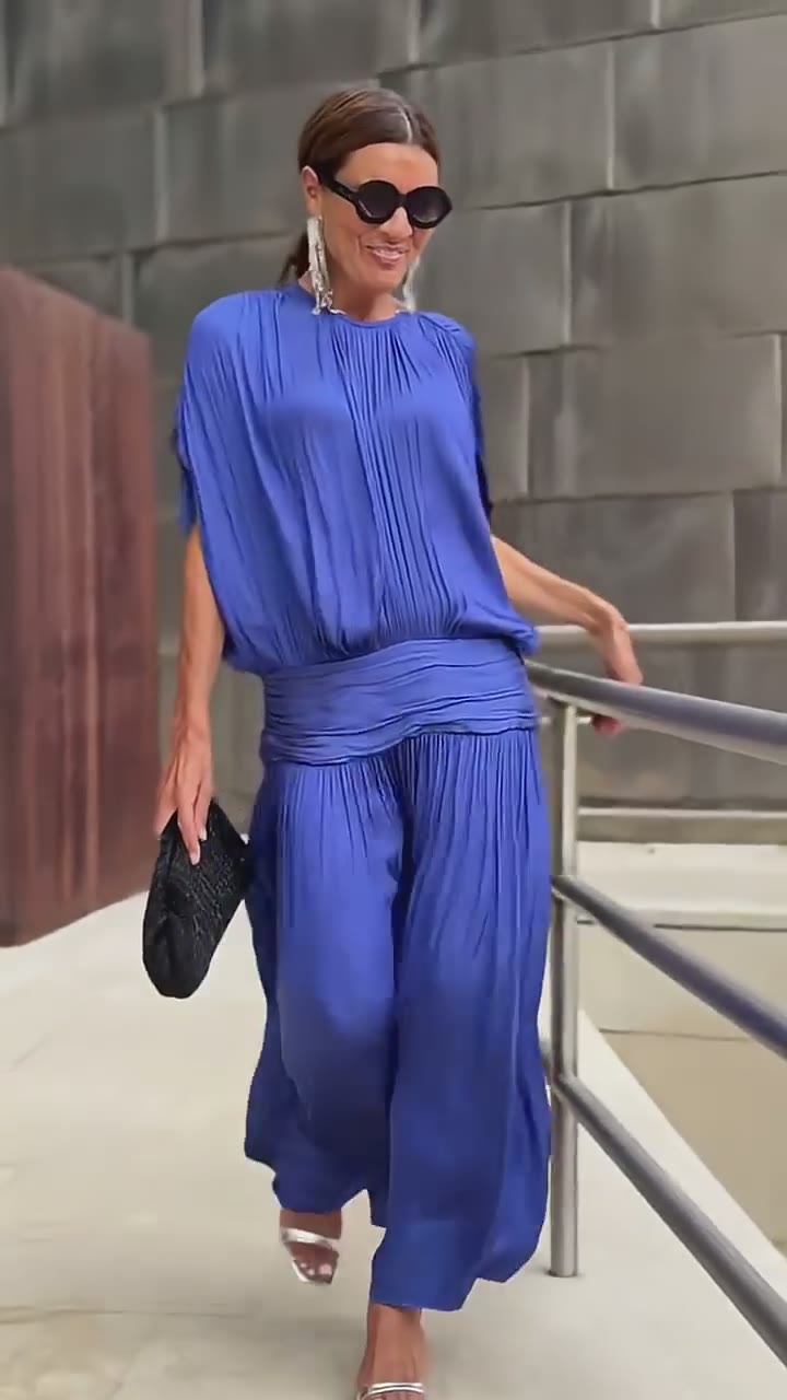 Azul Eléctrico O Coral: Dos Conjuntos Fluidos Para Una Ocasión Especial #autumnfashion #fashionstyle