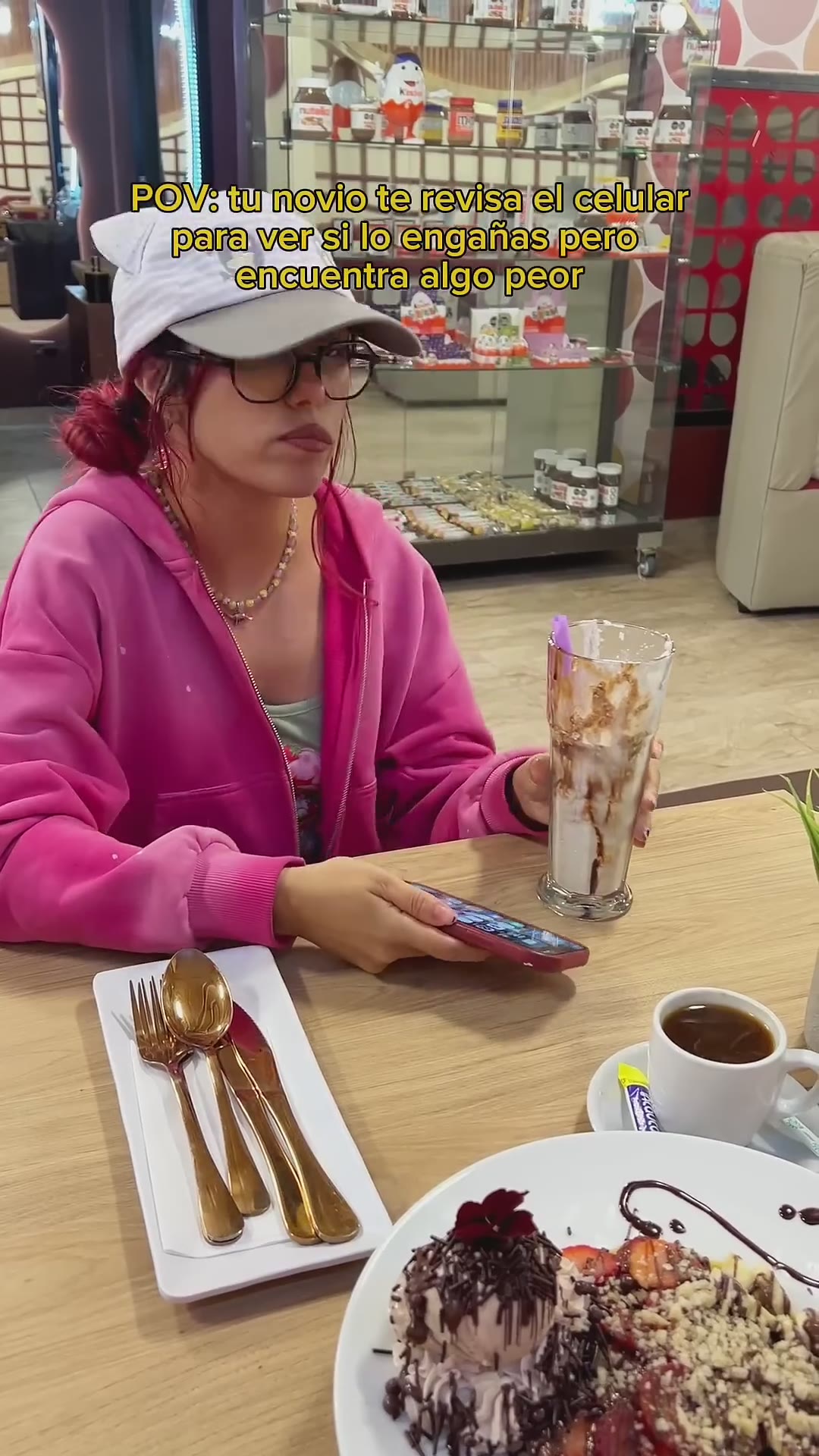 POV tu novio te revisa el celular para ver si le eres infiel 🤨 #infiel #pov #novios #humor