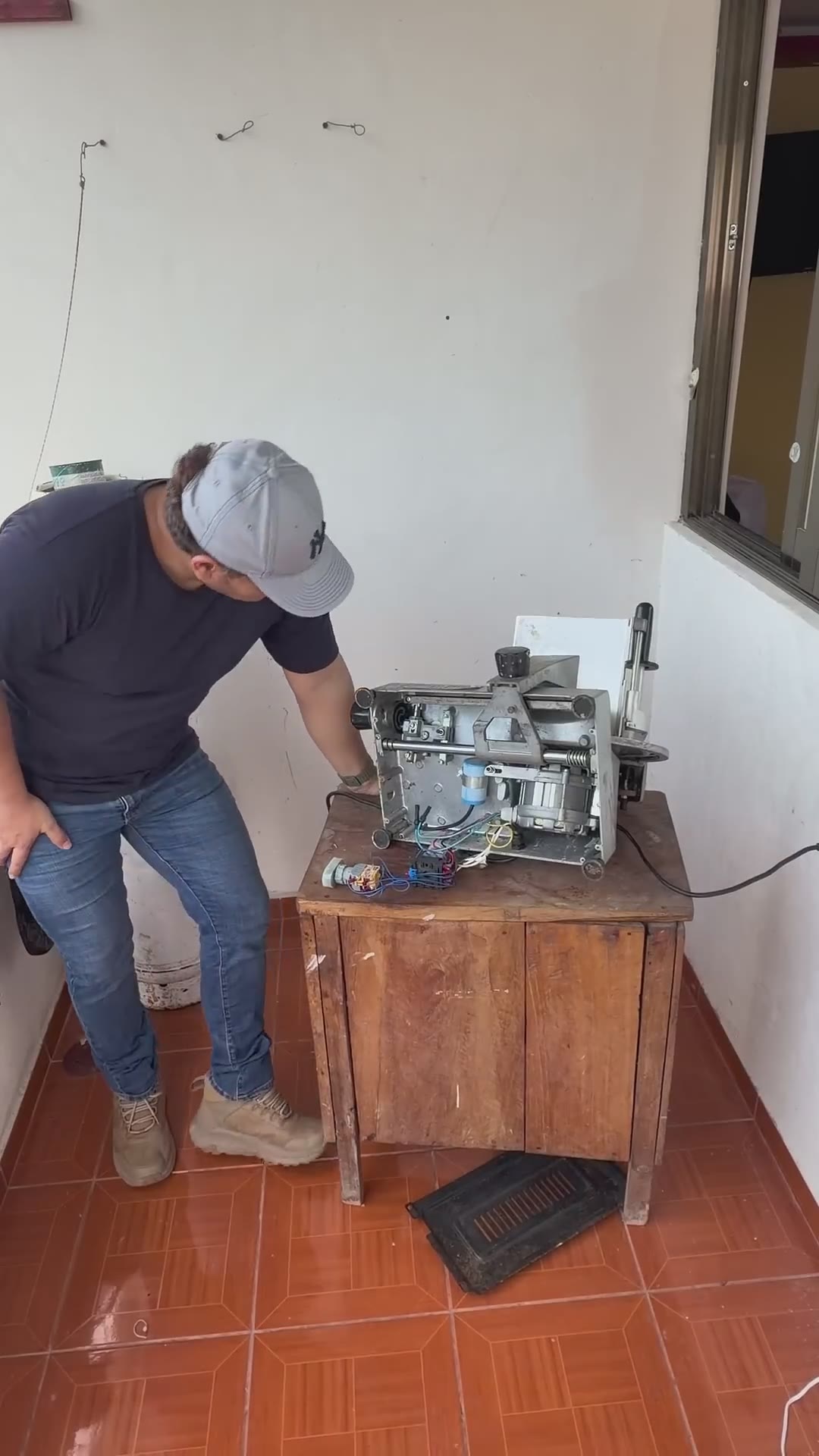 Me vendieron esta porquería y terminé llevando manos una sorpresa