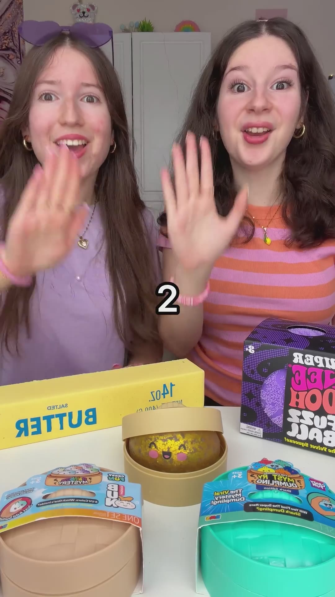 DUMPLING SLAP CHALLENGE GAME! 😱🤭🥟 *Mystery Squishy Unboxing*