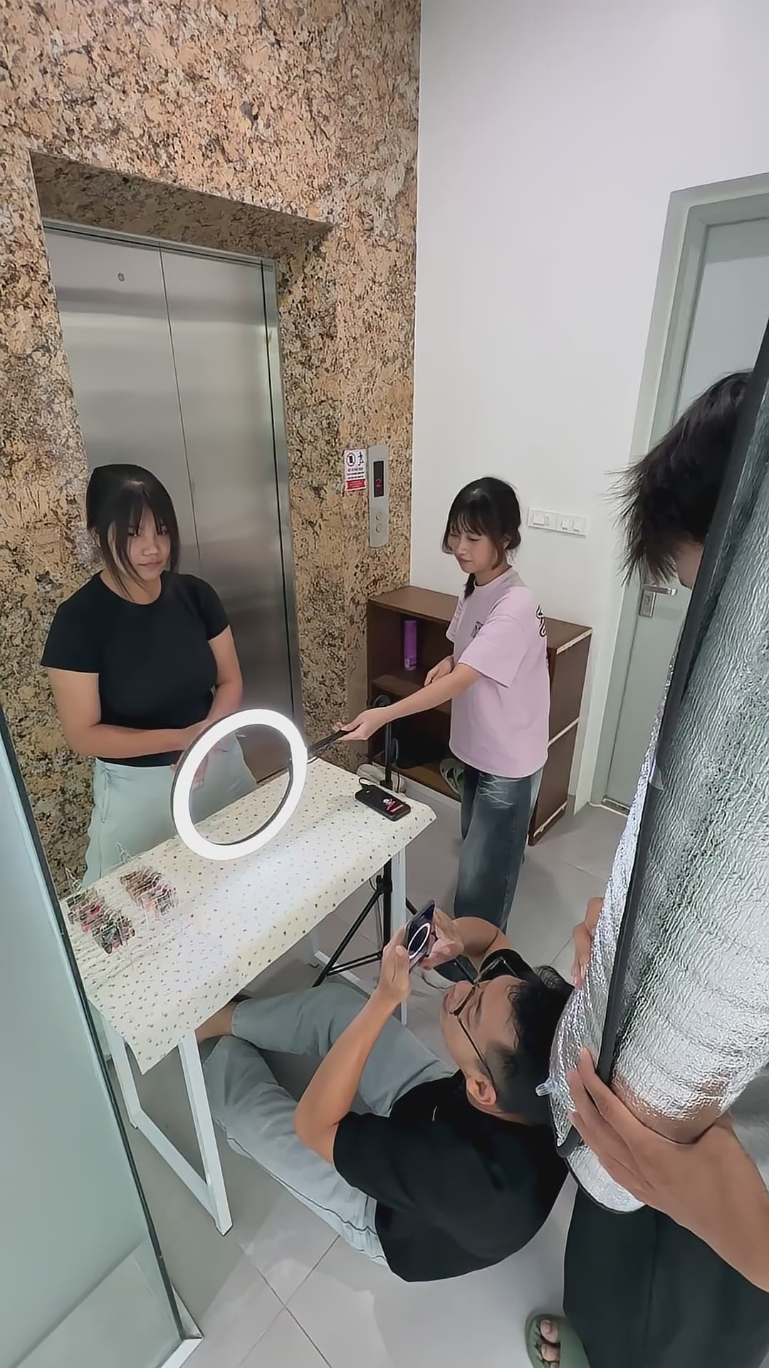 behind the scene: Super Handsome Light Ring Transition Nail #dragonnail #nails #nailtrends #nailart