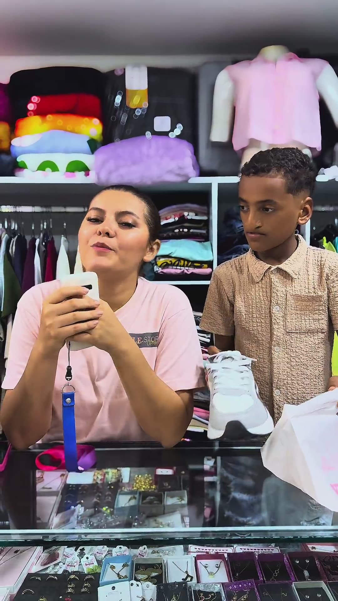 Trabajas en atención al cliente y no tienes paciencia😂#comedia #humor