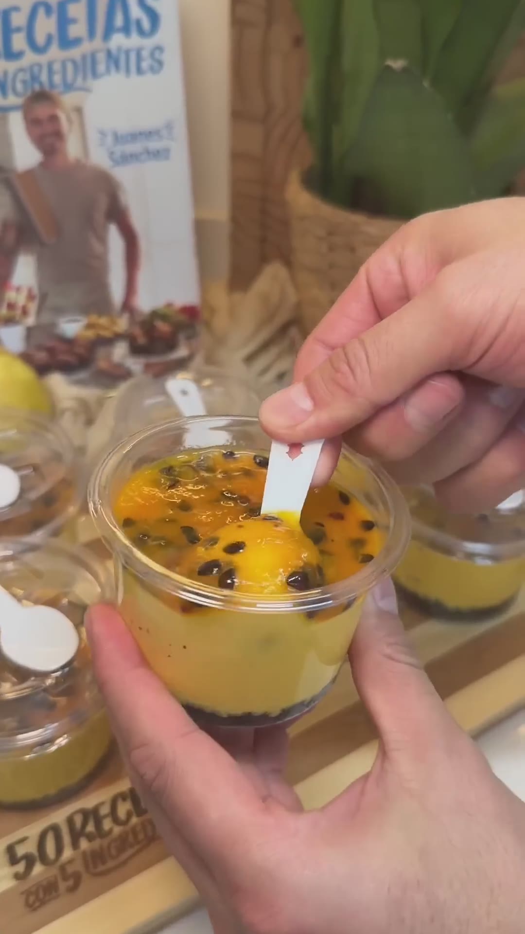 POSTRE DE MARACUYÁ CON SOLO 5 INGREDIENTES 💛 #receta #postre #maracuya #emprendimiento